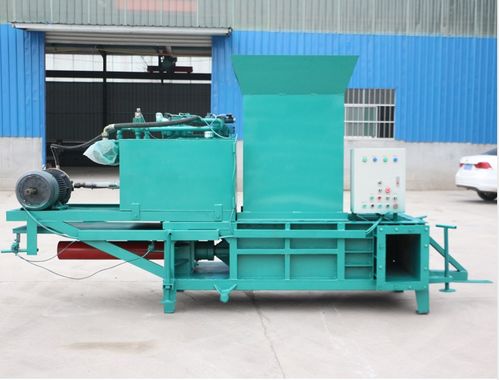 青儲碎料打包機與無線體溫監(jiān)測器 現代農牧業(yè)中的科技革新